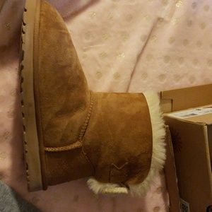 Ugg mini with knit bailey bow chestnut